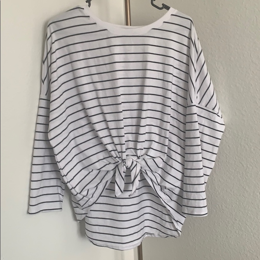 Cotton on black and white mid/long sleeve blouse